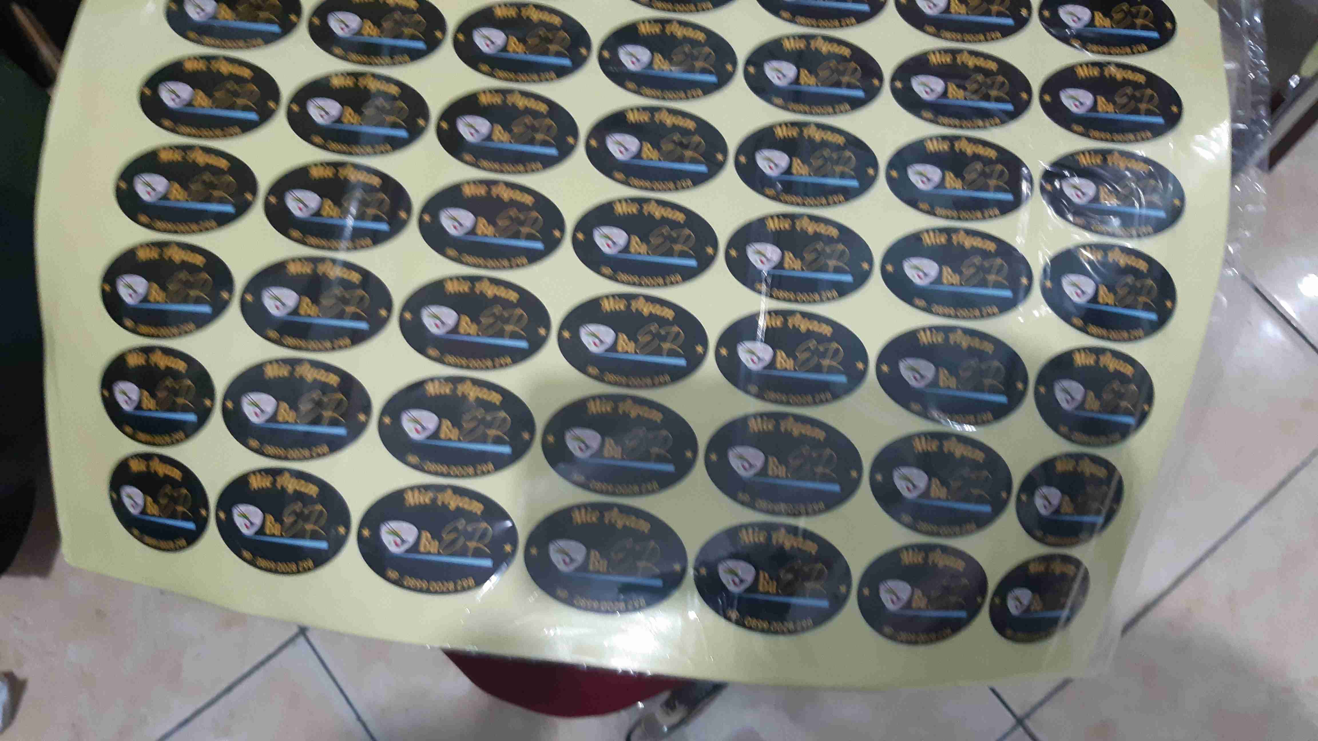 Cetak Sticker Label Chromo A3+ Potong Bentuk - Chromo Label Kemasan Murah