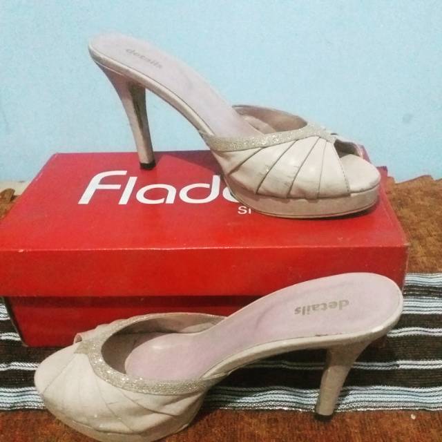 PRELOVED High Heels Details Sepatu Mewah Kondangan Sepatu PRELOVED High Heels Details Sepatu Mewah Kondangan Sepatu
