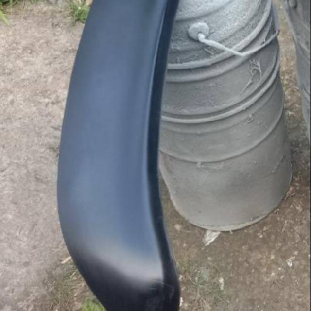 TOPI TIMOR/SPOILER MOBIL TIMOR/SPOILER MOBIL