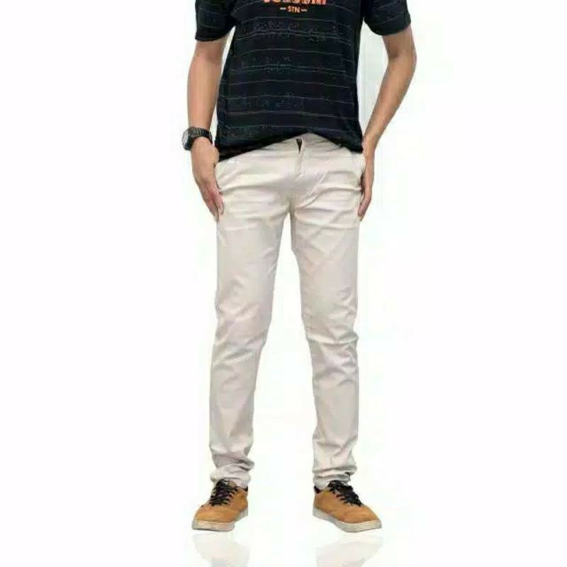 Chino panjang slimfit . Chino pants pria