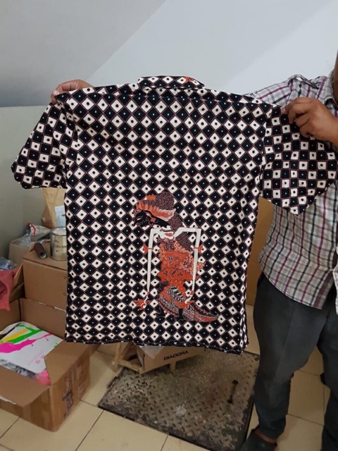 KAIN BATIK PREMIUM Bahan Katun Motif Wayang Dewi Sembadra Nitik Hitam Putih Orange 727648 Cap 72 Jarik Jarit Samping Kebat Panjang Batik Katun Modern Premium Bahan Seragam Batik Pernikahan Kantor Keluarga Murah Kamen Jadi Batik Bali Lembaran