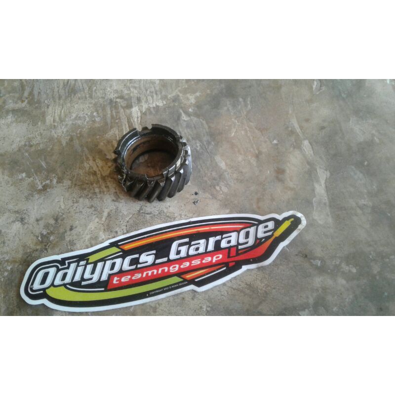 Gigi kruk as Gigi primer fizr force1 alfa sigma champ sporty original copotan