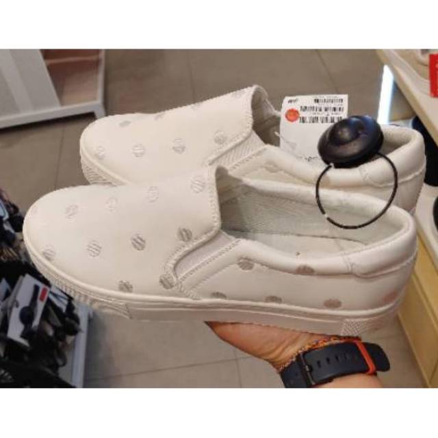 sepatu slip on h&m