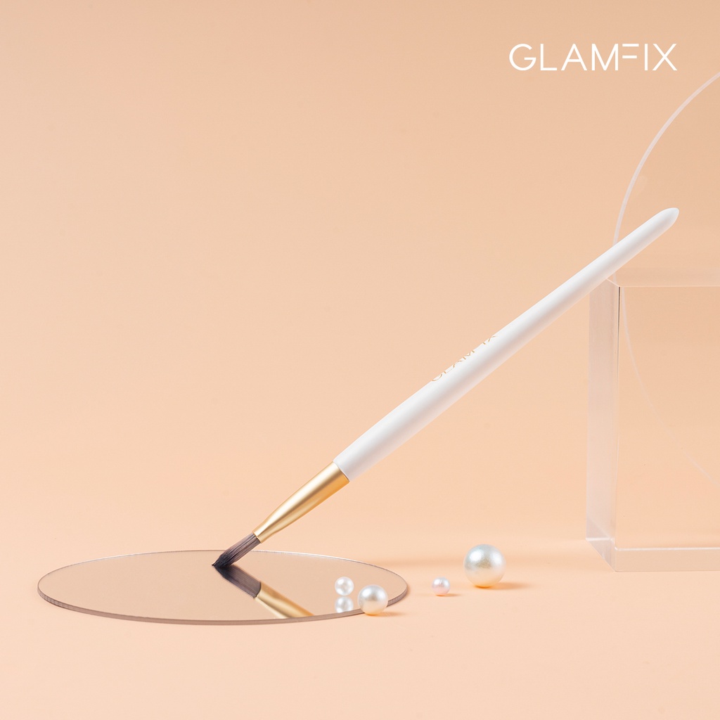 GLAMFIX Perfecting Concealer Brush Make Up 1 Pcs _ Kuas Make Up Concealer | GLAM FIX Alat Kecantikan Makeup by YOU ORIGINAL