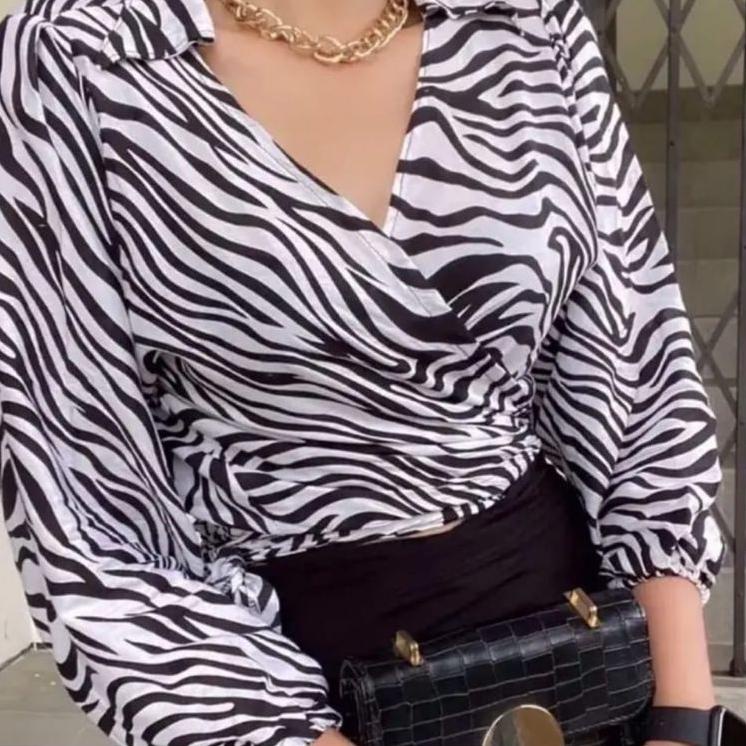 EN-Angelie Wrap Top motif Zebra Bahan katun poly Lingkar Baju 96 cm.panjang Baju 38 cm,Allsize fit t