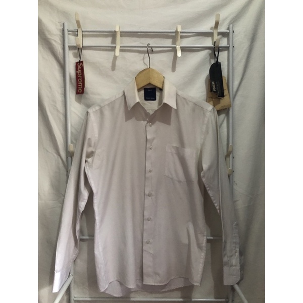 Preloved Kemeja Stanley Adams Putih