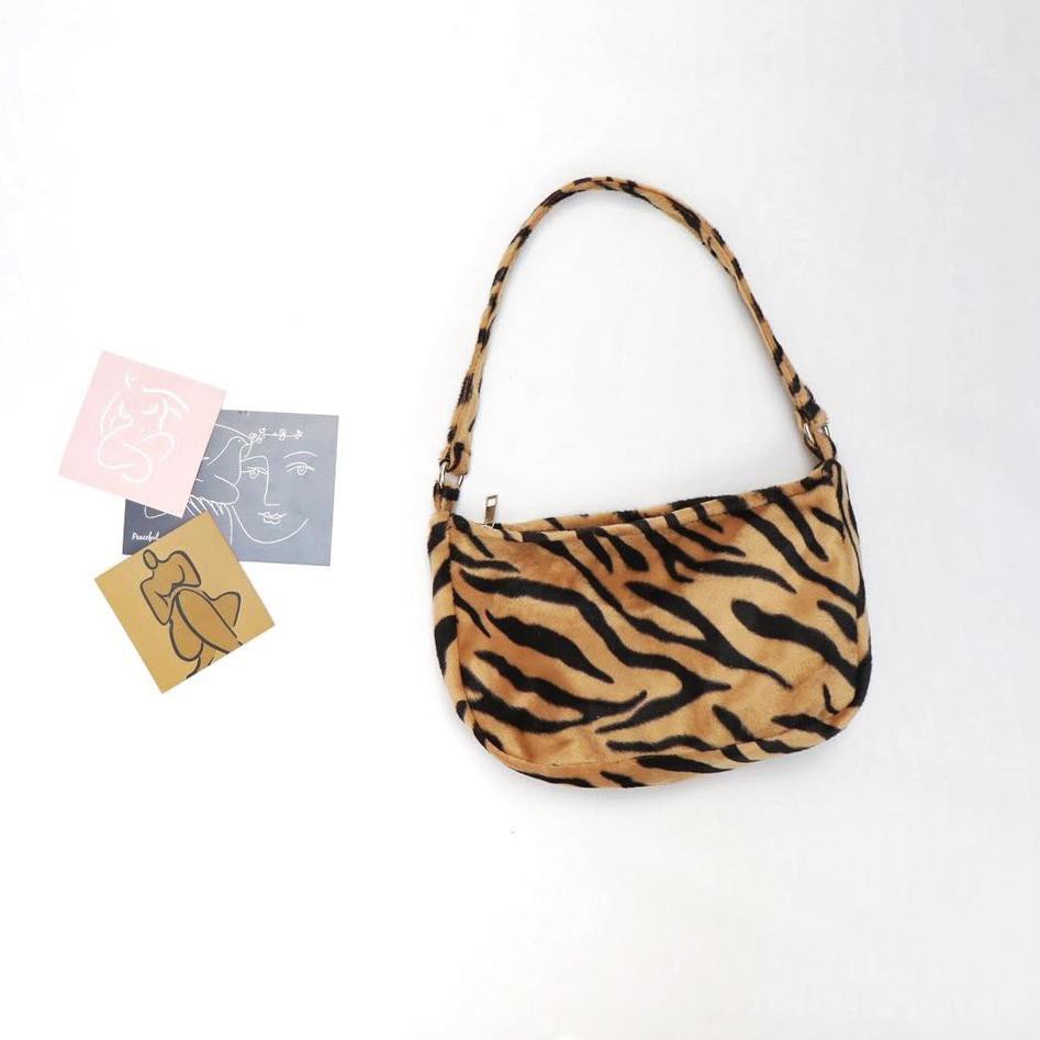 animal shoulder bag