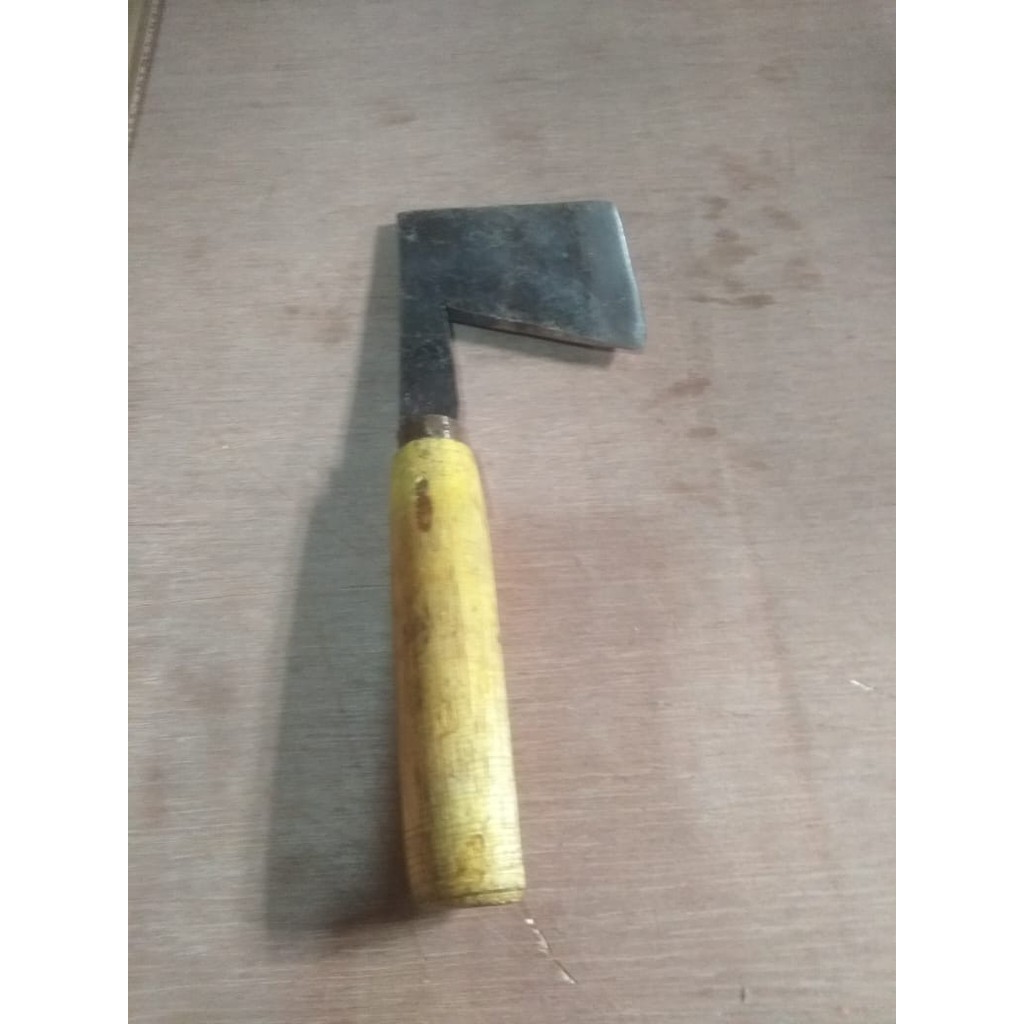 Kapak Kampak untuk kupas batok Kelapa