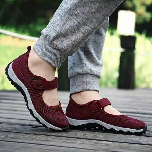 Sepatu import batam
