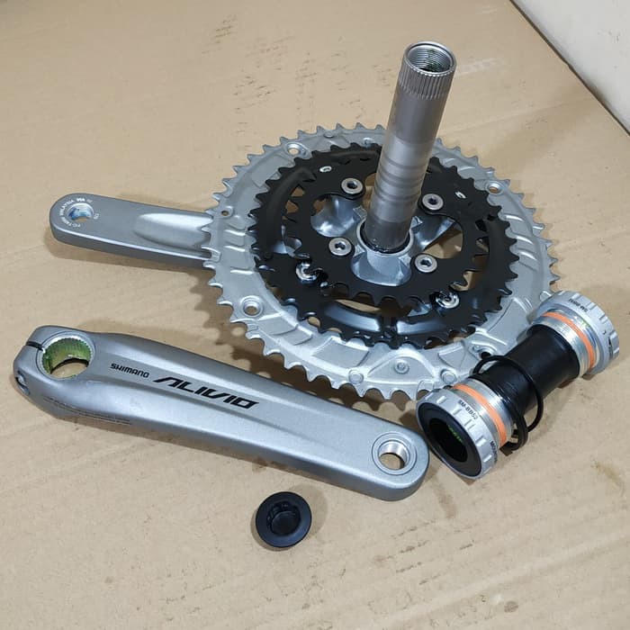 NEW  crank mtb shimano alivio T4060
