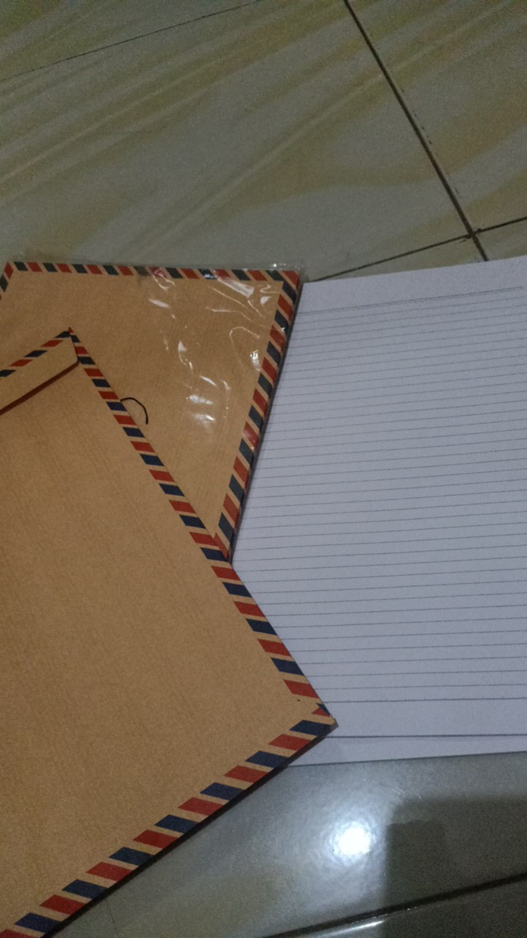 Kertas Folio Bergaris isi 10 lembar SINAR DUNIA / Folio ...