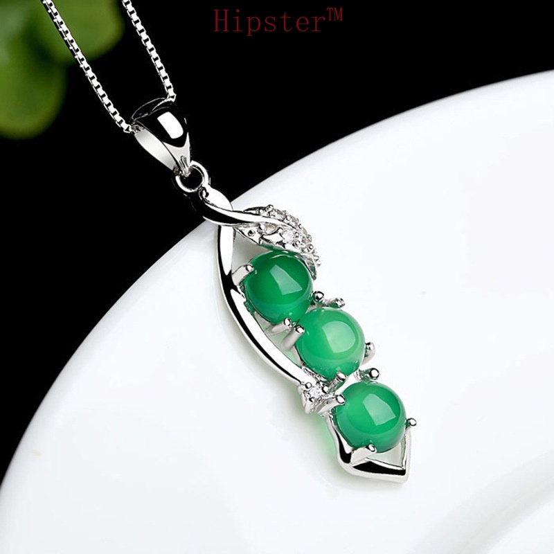 Traditional Ethnic Style Characteristic Natural Green Agate Pendant Diamond-Studded Necklace