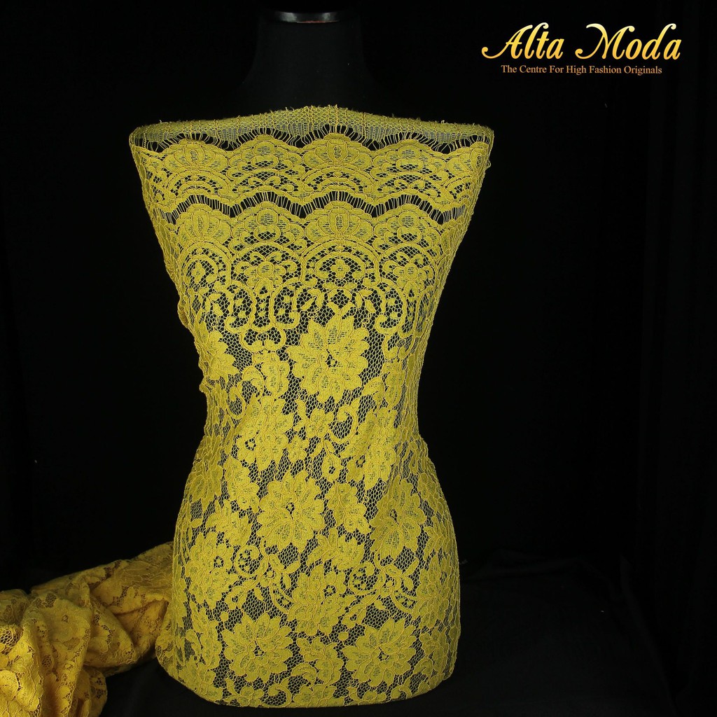 

Alta Moda Brokat Semi Perancis Cord Kraton Bunga Kuning (2.5M)