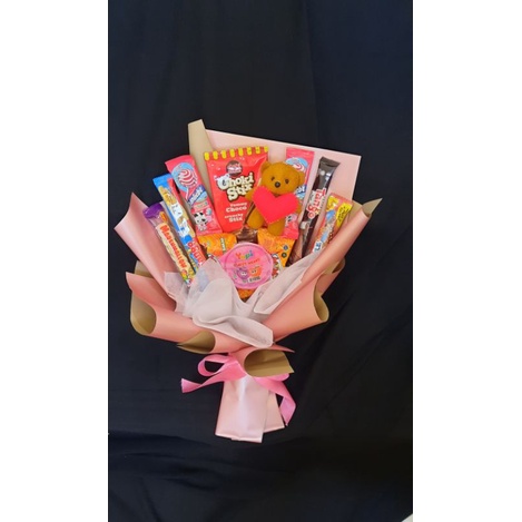 

Buket Snack Hadiah Wisuda / Ulang Tahun