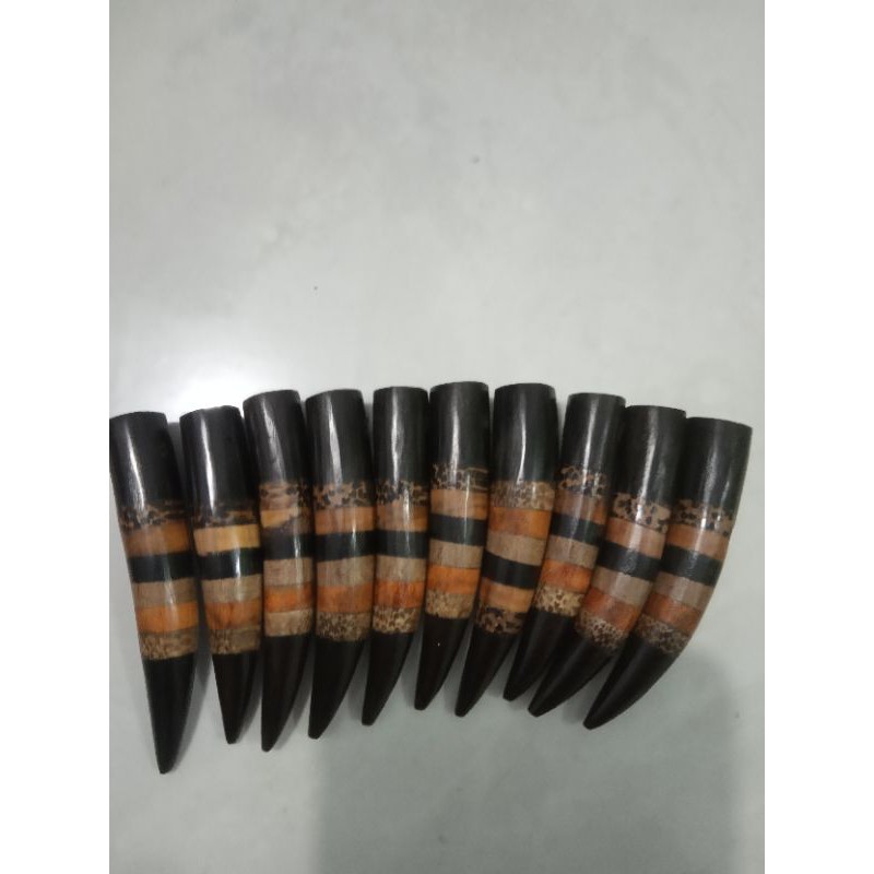 bandul kalung bahan kayu bertuah