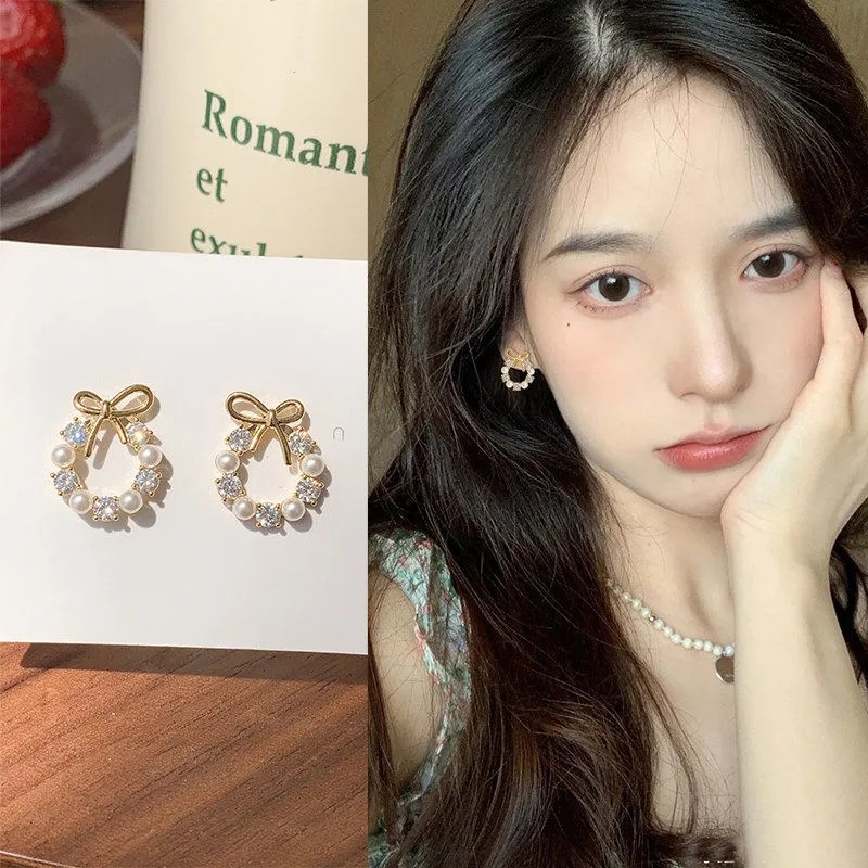 Anting Stud S925 Silver Needle Aksen Mutiara Bentuk Hati Gaya Korea