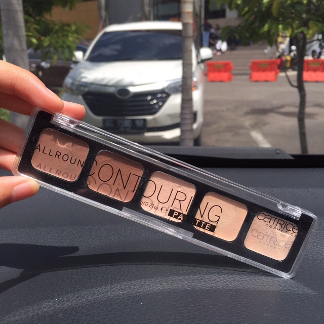 Contouring palette catrice