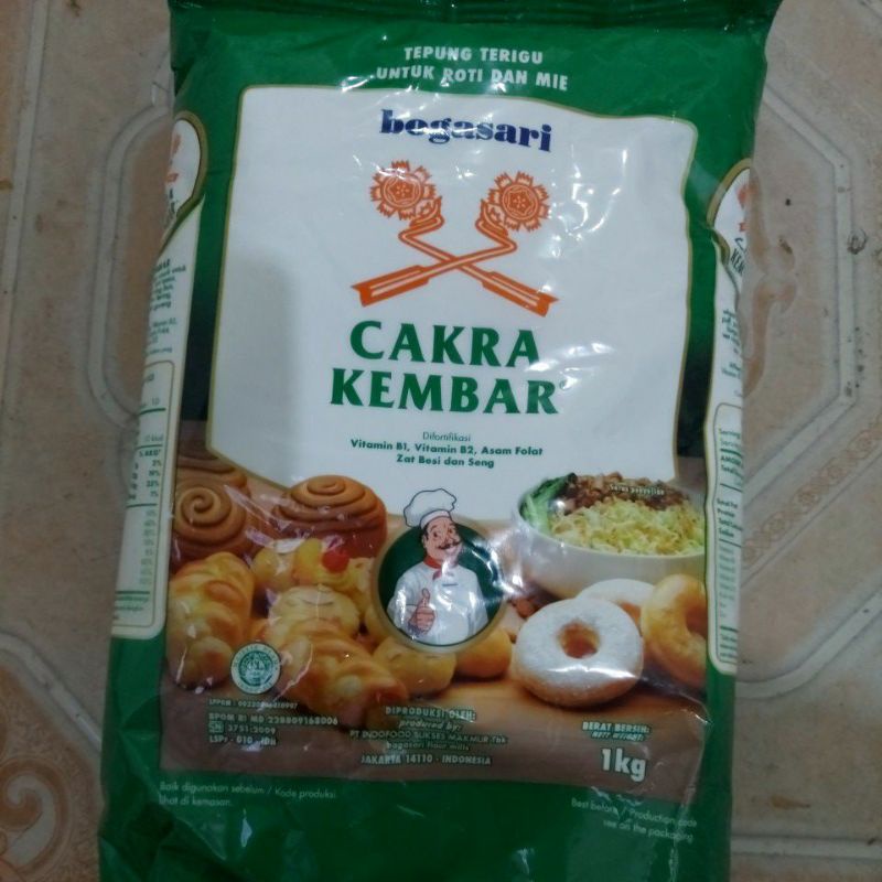 

Terpung Terigu Protein tinggi/Tepung Cakra 1kg/Tepung Terigu 1kg