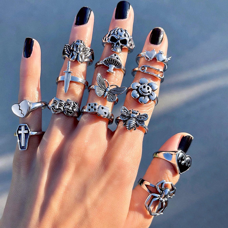 Lady Stylish New Skull Heart Flower Angel Rings For Women Hip Hop Exaggerated Silver Color Finger Rings Wholesale Jewelry