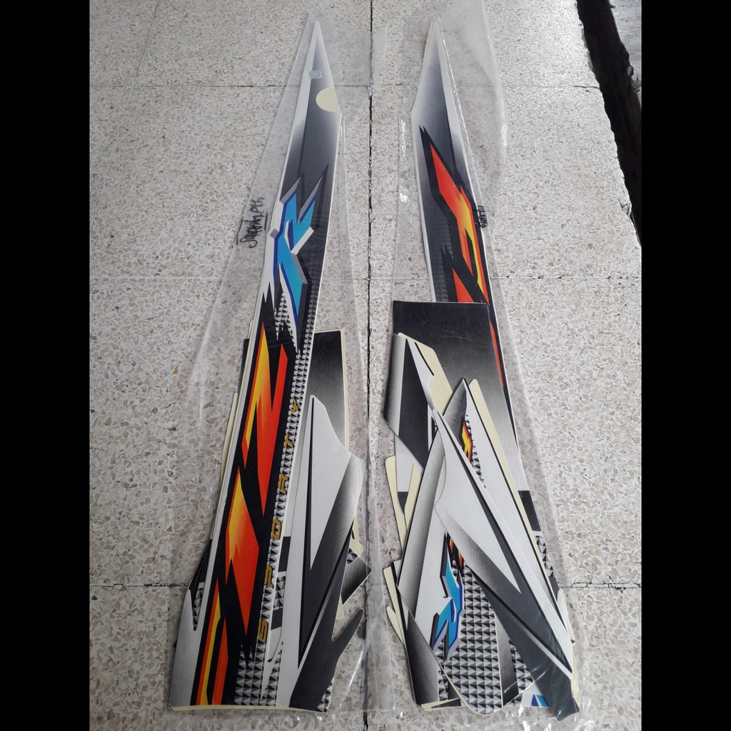 Striping fizr 2004 / striping fiz r 2004 / striping f1zr 2004 / striping f1z r 2004 / striping fizr 