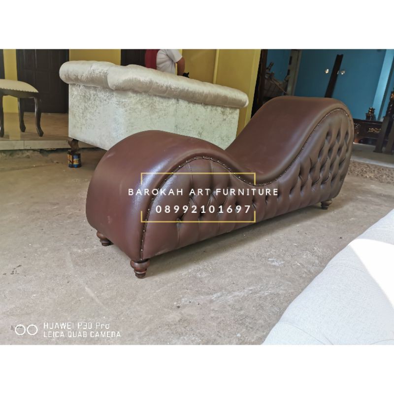 sofa Kamasutra