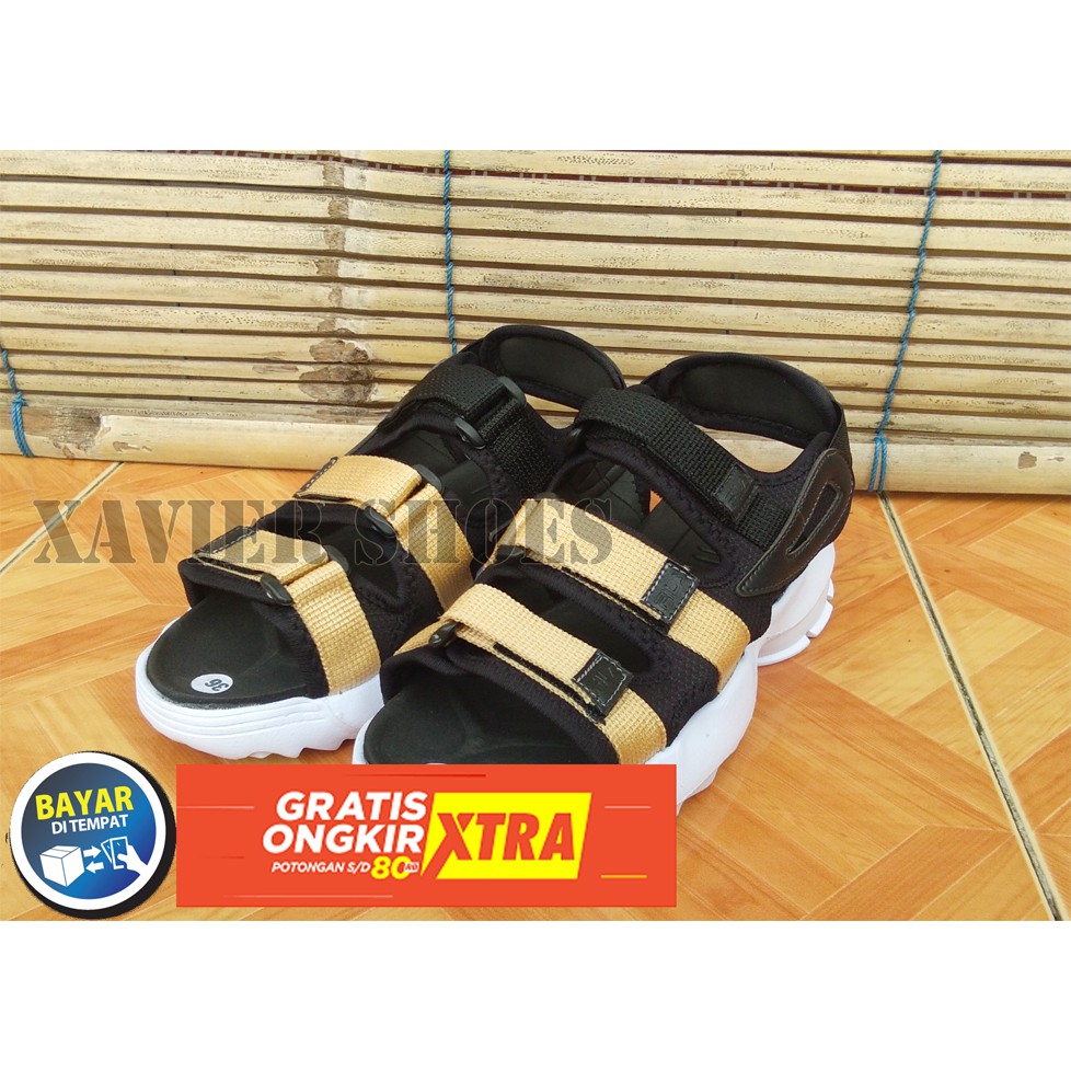 Sepatu Sandal Wanita Fila Korea Flip Flop Outdor Santai Gunung Cewek Hitam Emas