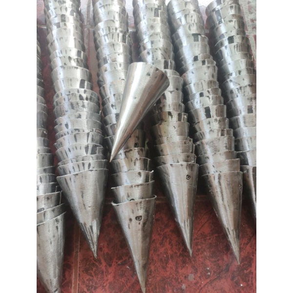 KLONTONG GEJEK CAJU BAHAN BESI TEBAL ALAT UNTUK TANAM JAGUNG