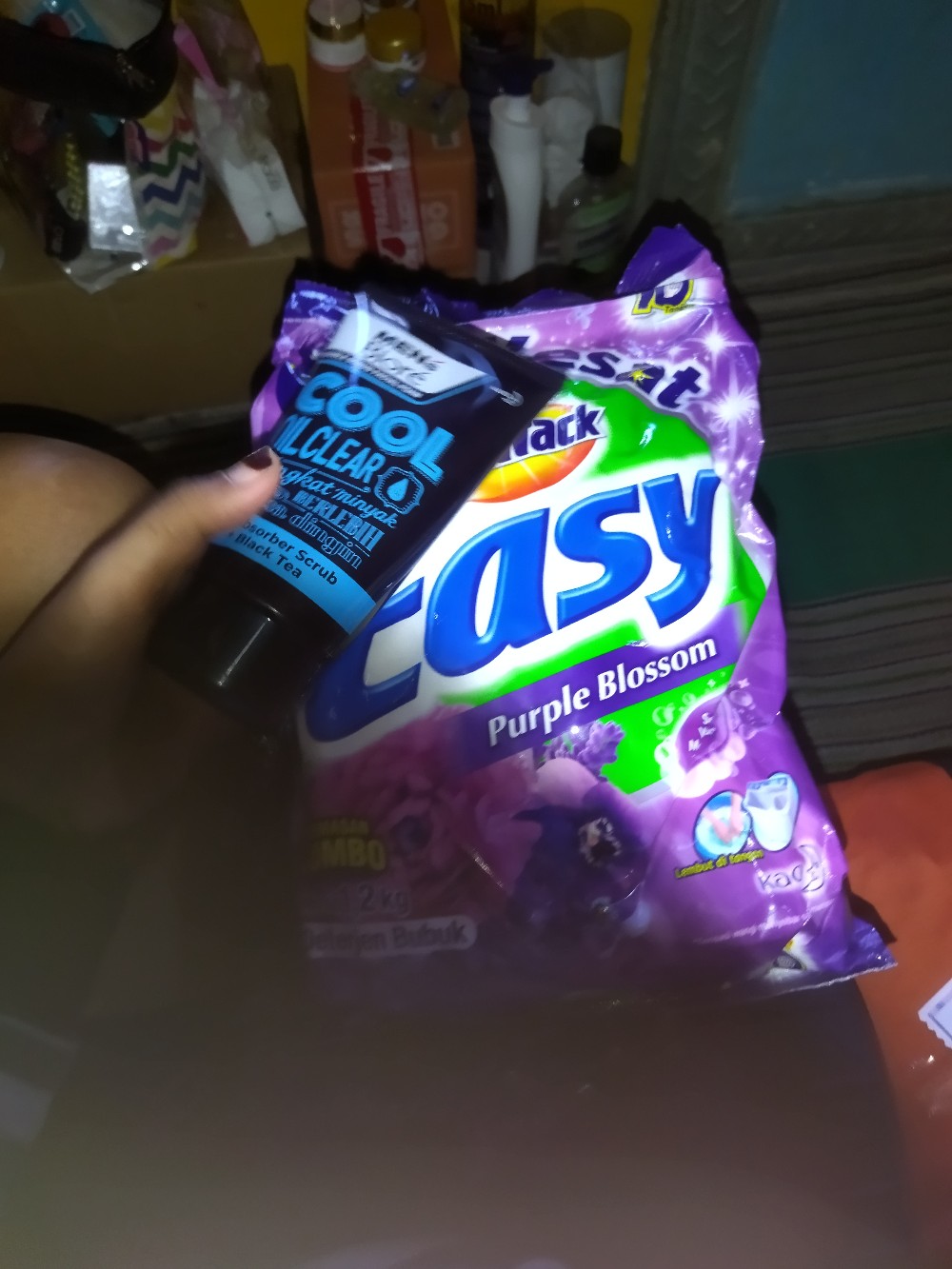 Attack Easy Deterjen 1.2 Kg Purple Blossom Romantiv Flowers Promo Murah