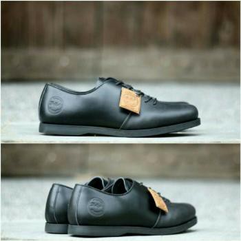 sepatu bradleys houbis low black