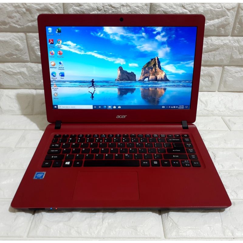 Laptop Acer ES1-432 n3350 ram4 hdd500 merah