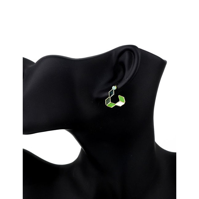 LRC Anting Tusuk Fashion Green Small Hollow Triangular Colored Earrings Resin Ear D32394