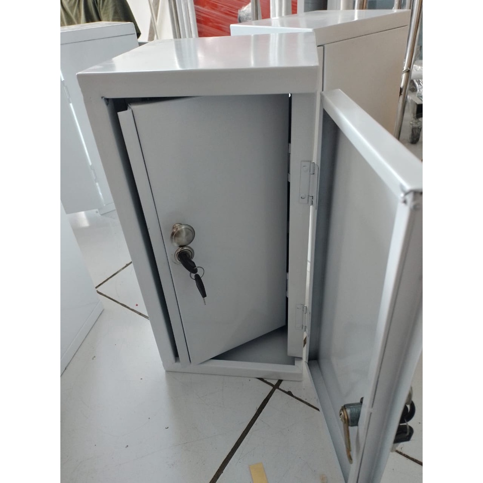 Lemari 2 Pintu Kecil Besi - Lemari Psikotropika - Lemari Obat Apotek