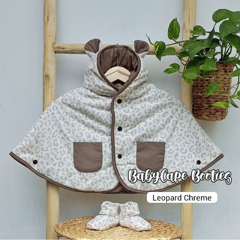 Paket kado Baby Cape Booties Babycape Cuddle Me Set Bayi Jaket Bayi Sepatu CuddleMe-Leopard Chreme
