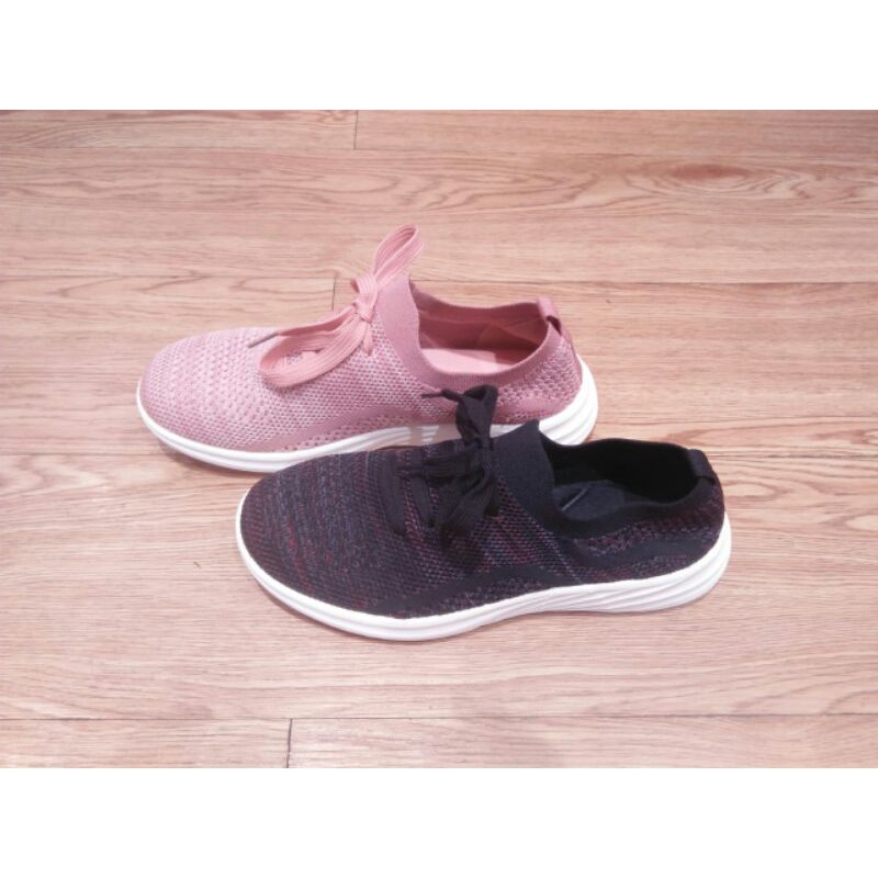 Sepatu sneakers wanita bata original