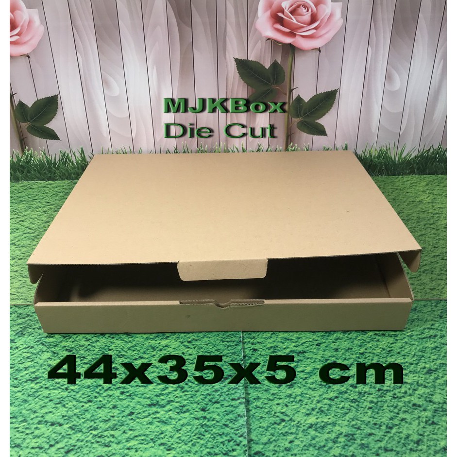 

Kardus uk. 44x35x5 cm...die cut box kotak Souvenir -dll