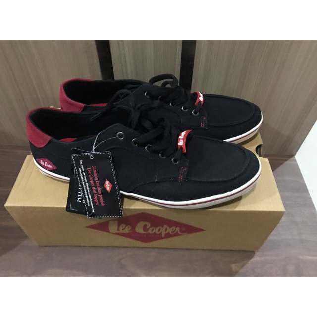 Lee cooper sepatu new