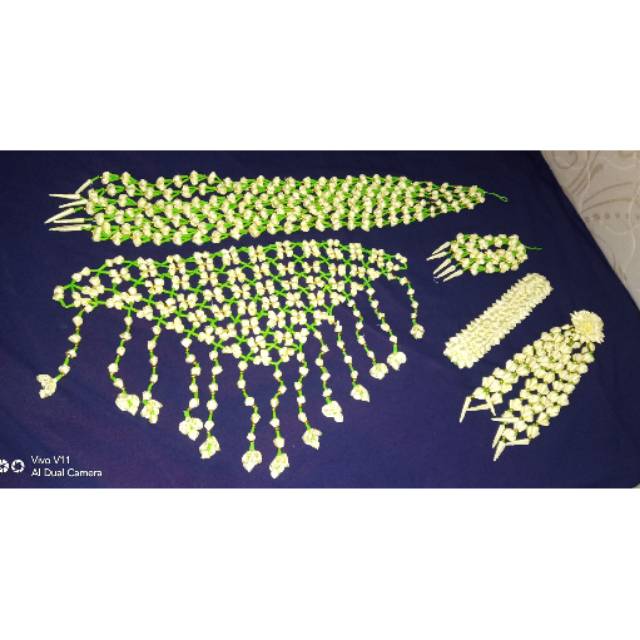 Melati imitasi / melati palsu mirip asli