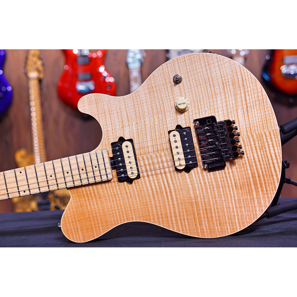 Ernie Ball Music Man Axis - Natural Gloss Flame - Maple Matching Headstock - No Pickguard G95842