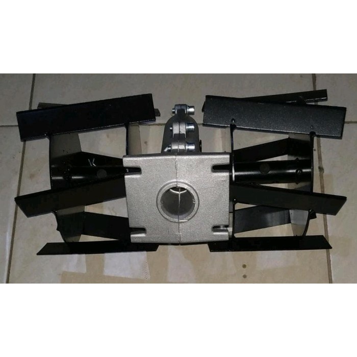 Kepala Head Gear Box Mesin Potong Rumput Mini Tiller Pembajak Traktor