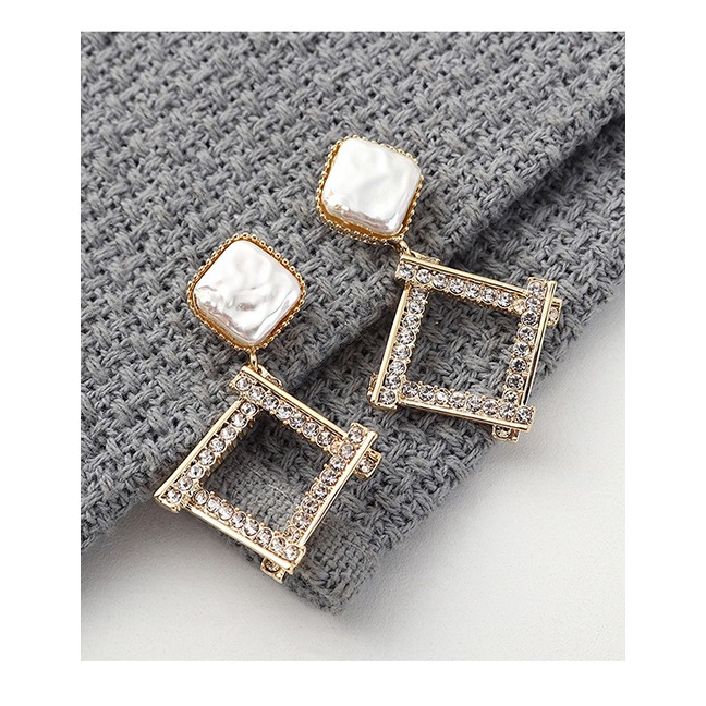 LRC Anting Tusuk Fashion Gold Plated Gold Irregular Square Hollow S925 Silver Needle Earrings Y62786
