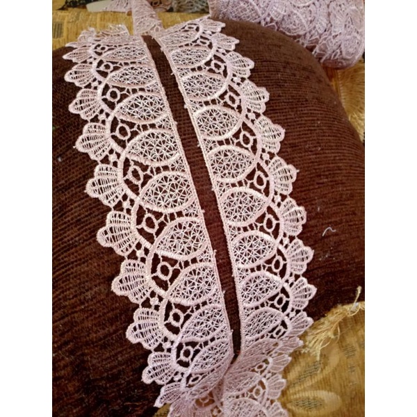 

renda guipper 5cm warna milo