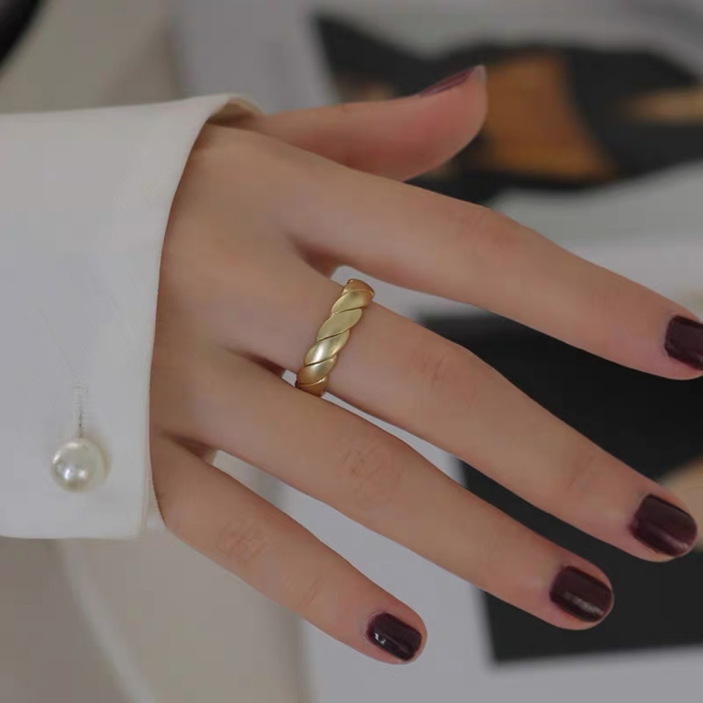 Cincin Model Terbuka Gaya Retro