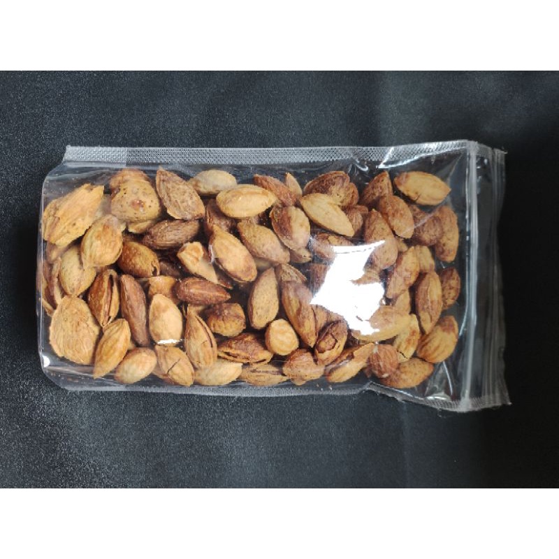 kacang Almond kulit panggang 500gr | rasa susu | milk flavor