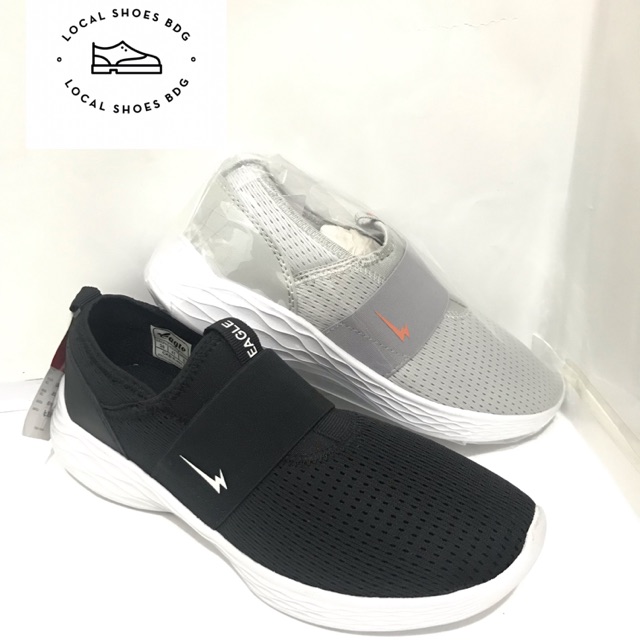 SEPATU SNEAKERS HITAM PUTIH EAGLE