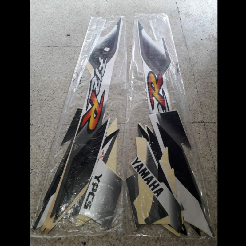 striping lis  yamaha fiz r 2002