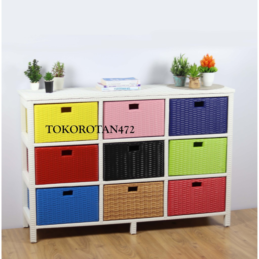 Lemari laci 9 rotan sintetis