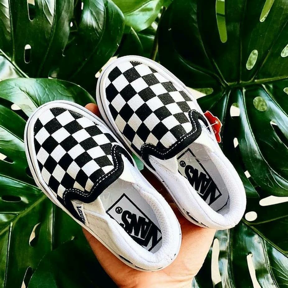 SEPATU VANS CATUR KOTAK HITAM PUTIH KADO COWOK CEWEK LAKI LAKI PEREMPUAN ANAK KECIL TK SD LUCU IMUT