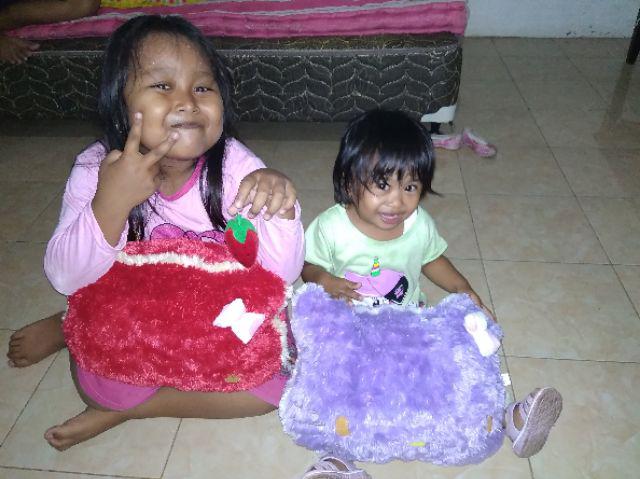 Bantal  Hello Kitty Full  Ungu