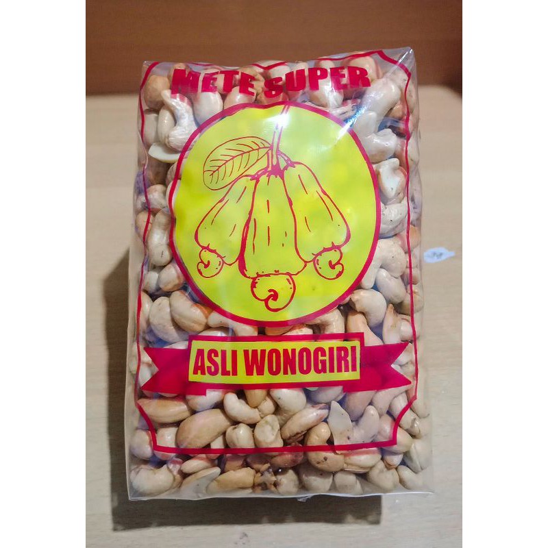 

Kacang mete matang Kemasan 10kg grade super asli Wonogiri