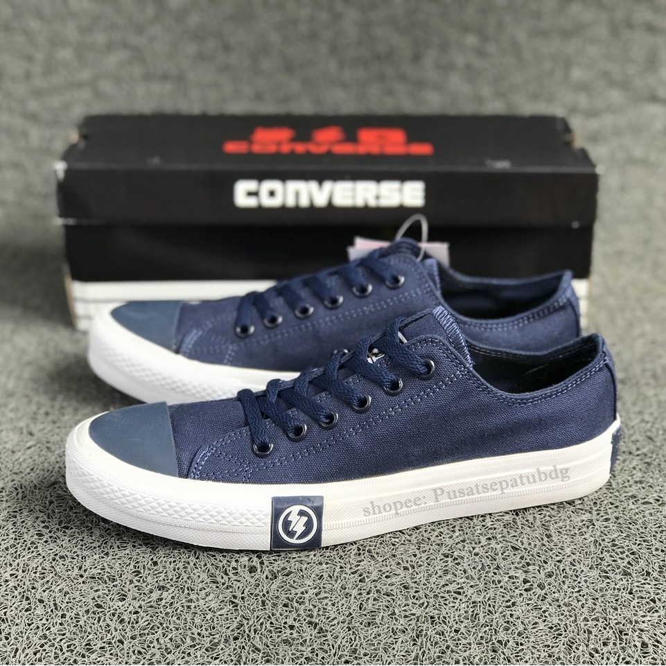 Sepatu Converse Petir Pendek X Undefeated Low Navy